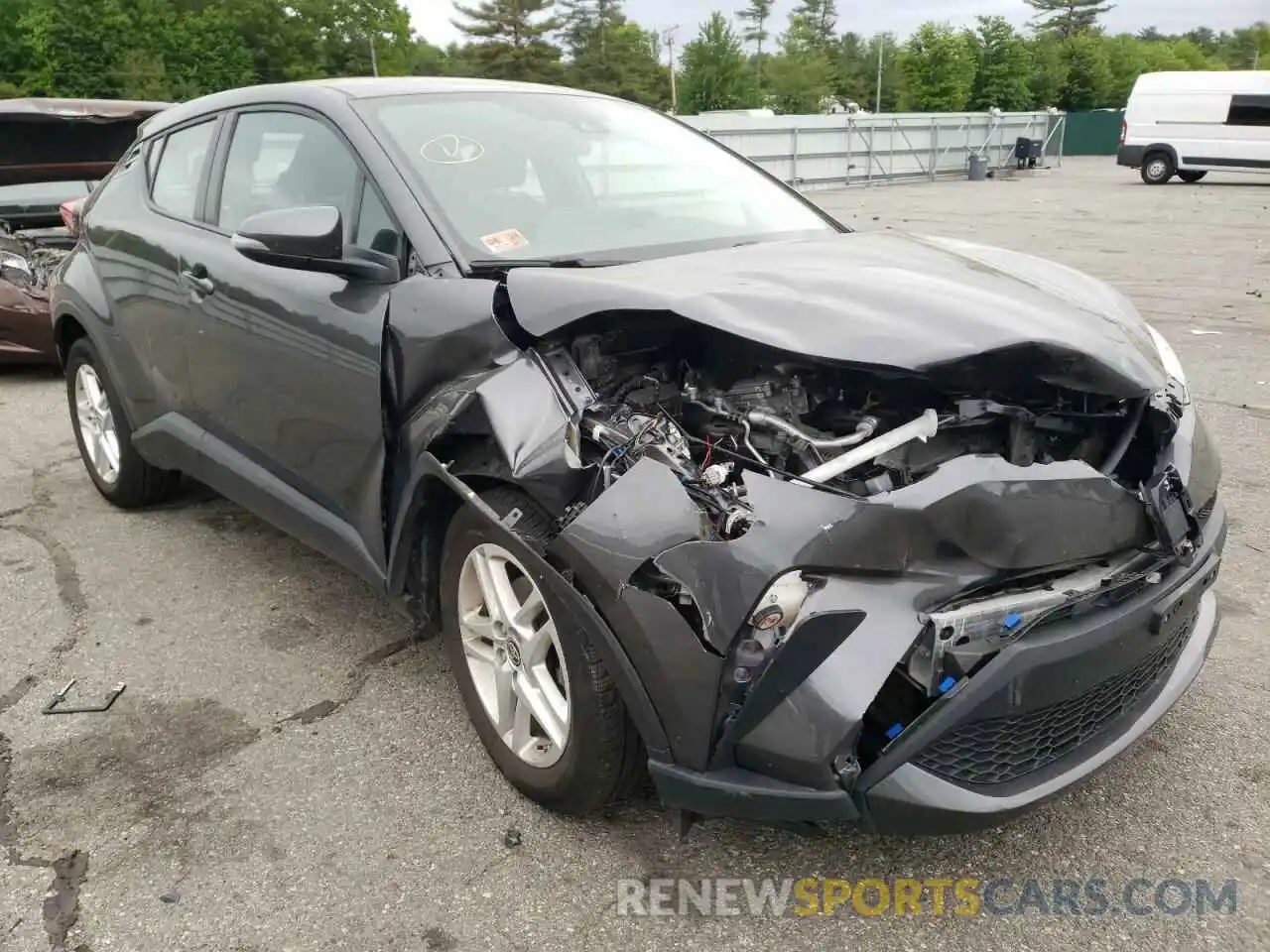 1 Photograph of a damaged car NMTKHMBX8LR108577 TOYOTA C-HR 2020