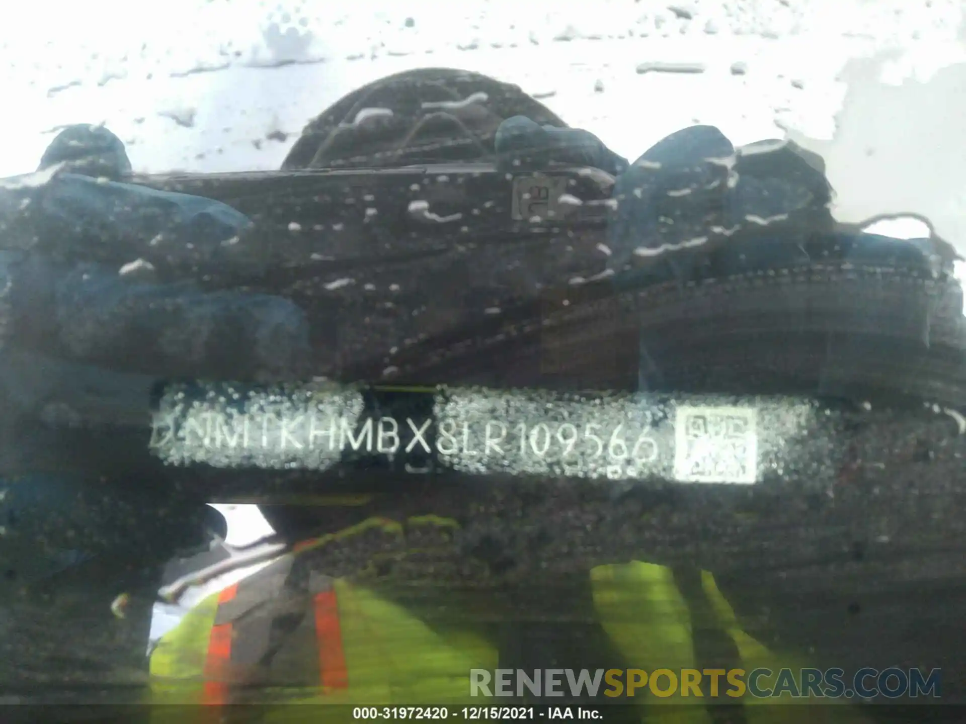 9 Photograph of a damaged car NMTKHMBX8LR109566 TOYOTA C-HR 2020