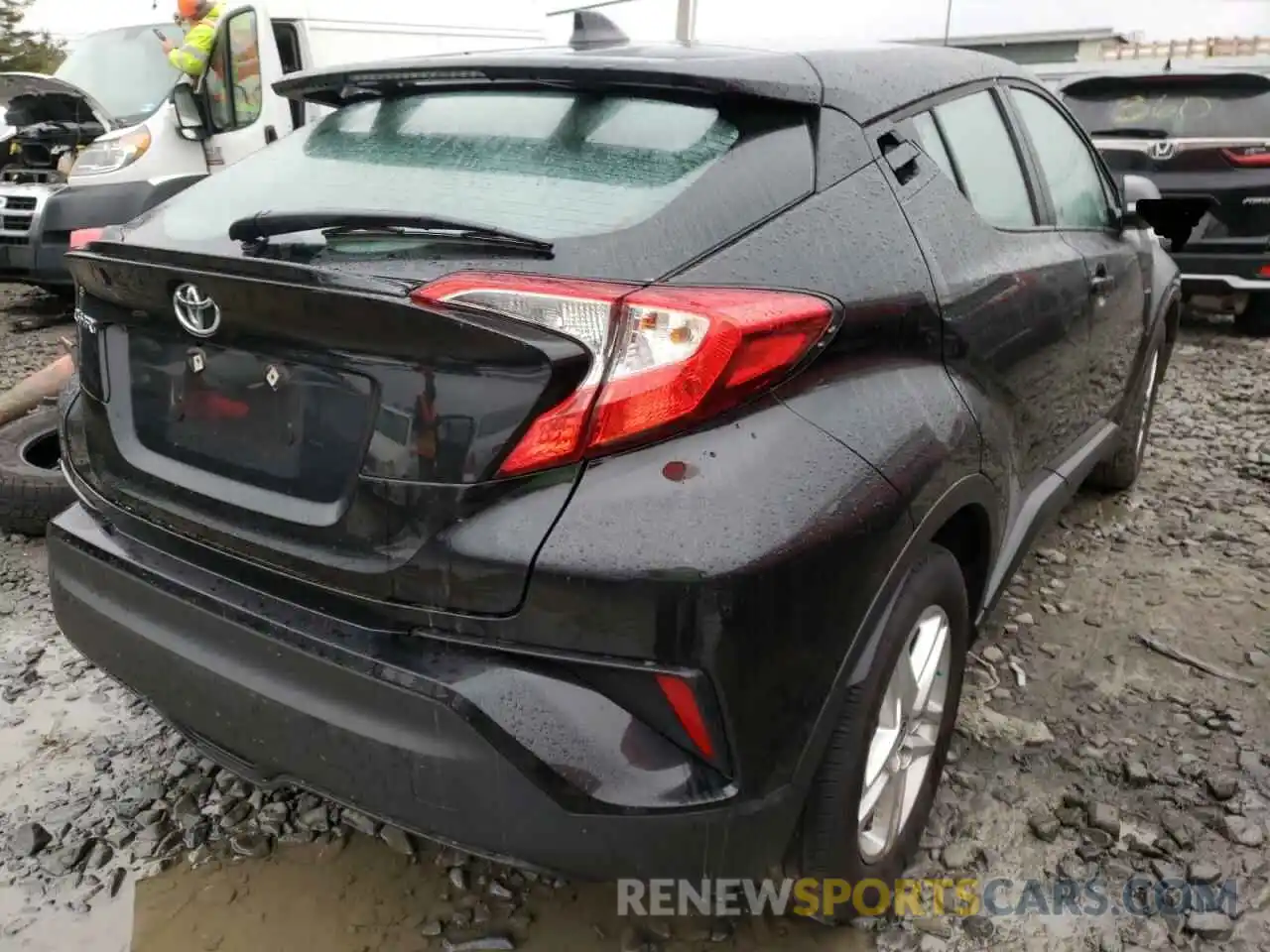 4 Photograph of a damaged car NMTKHMBX8LR109731 TOYOTA C-HR 2020