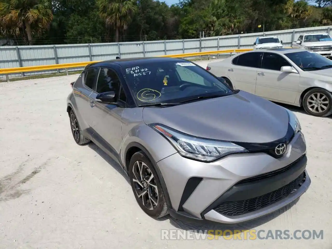 1 Photograph of a damaged car NMTKHMBX8LR111687 TOYOTA C-HR 2020