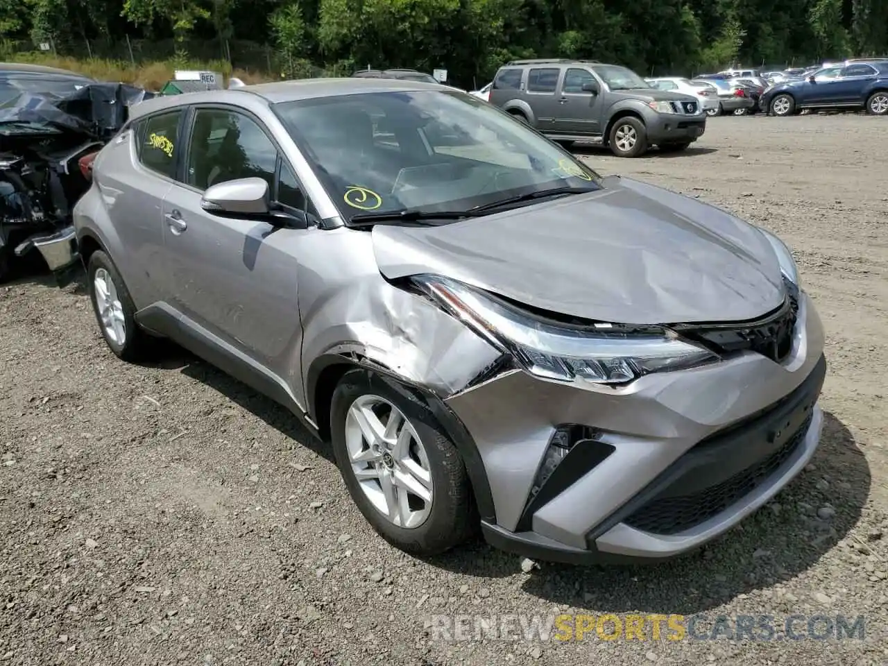 1 Photograph of a damaged car NMTKHMBX8LR115738 TOYOTA C-HR 2020