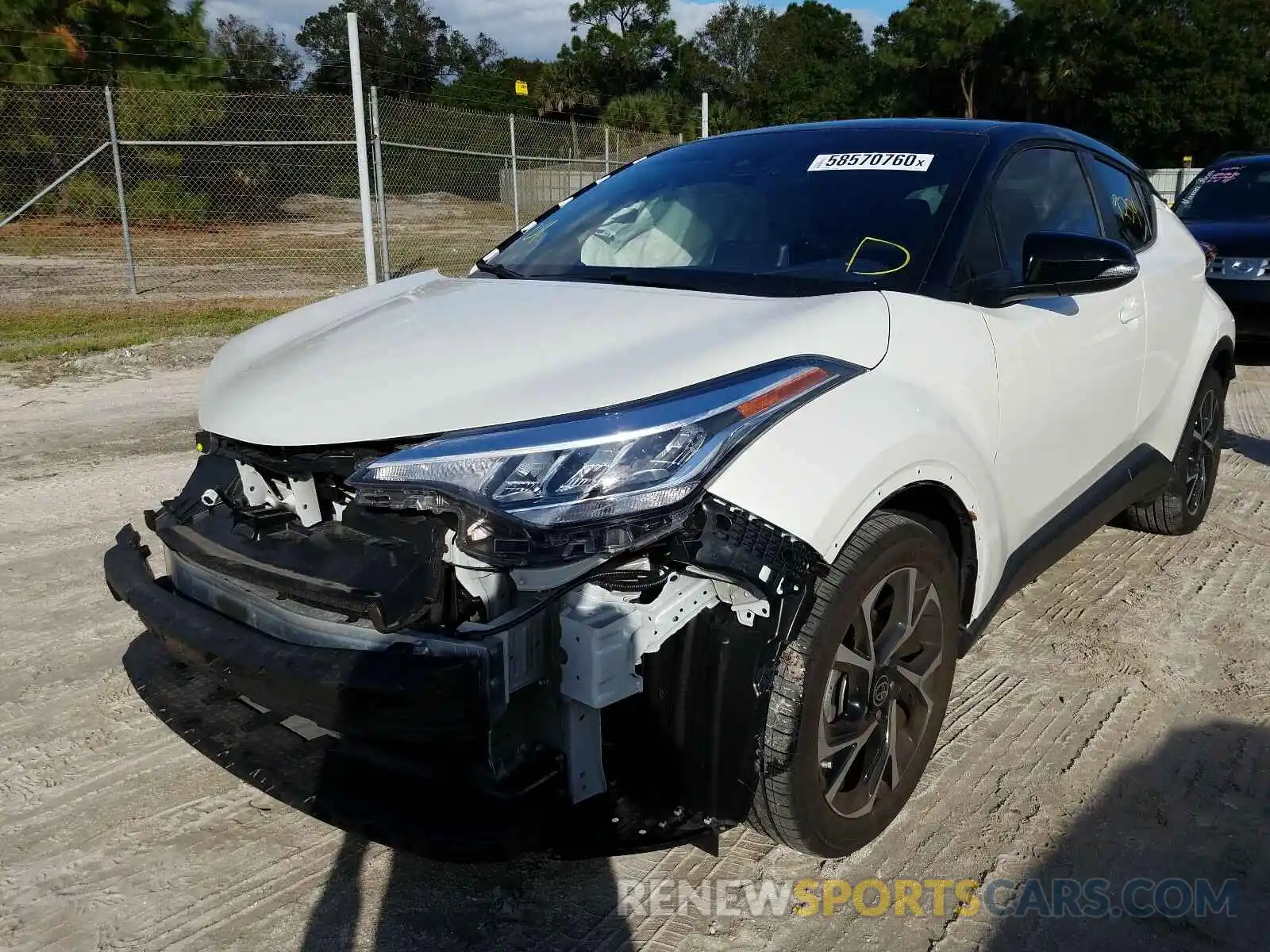 2 Photograph of a damaged car NMTKHMBX9LR105543 TOYOTA C-HR 2020