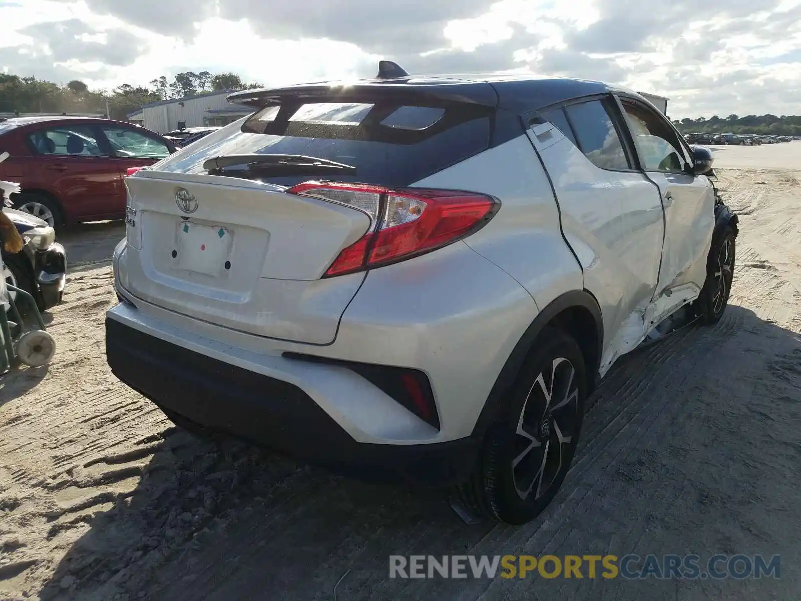 4 Photograph of a damaged car NMTKHMBX9LR105543 TOYOTA C-HR 2020