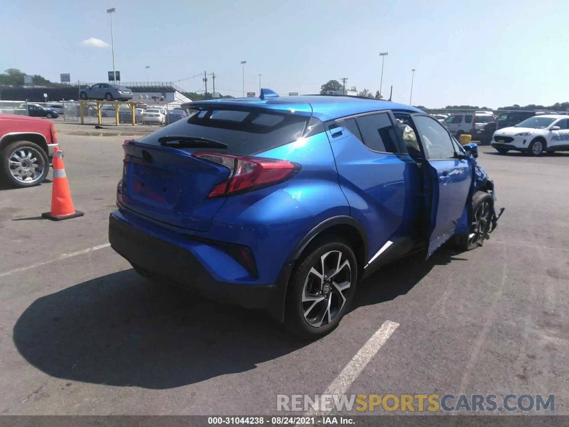 4 Photograph of a damaged car NMTKHMBX9LR105719 TOYOTA C-HR 2020