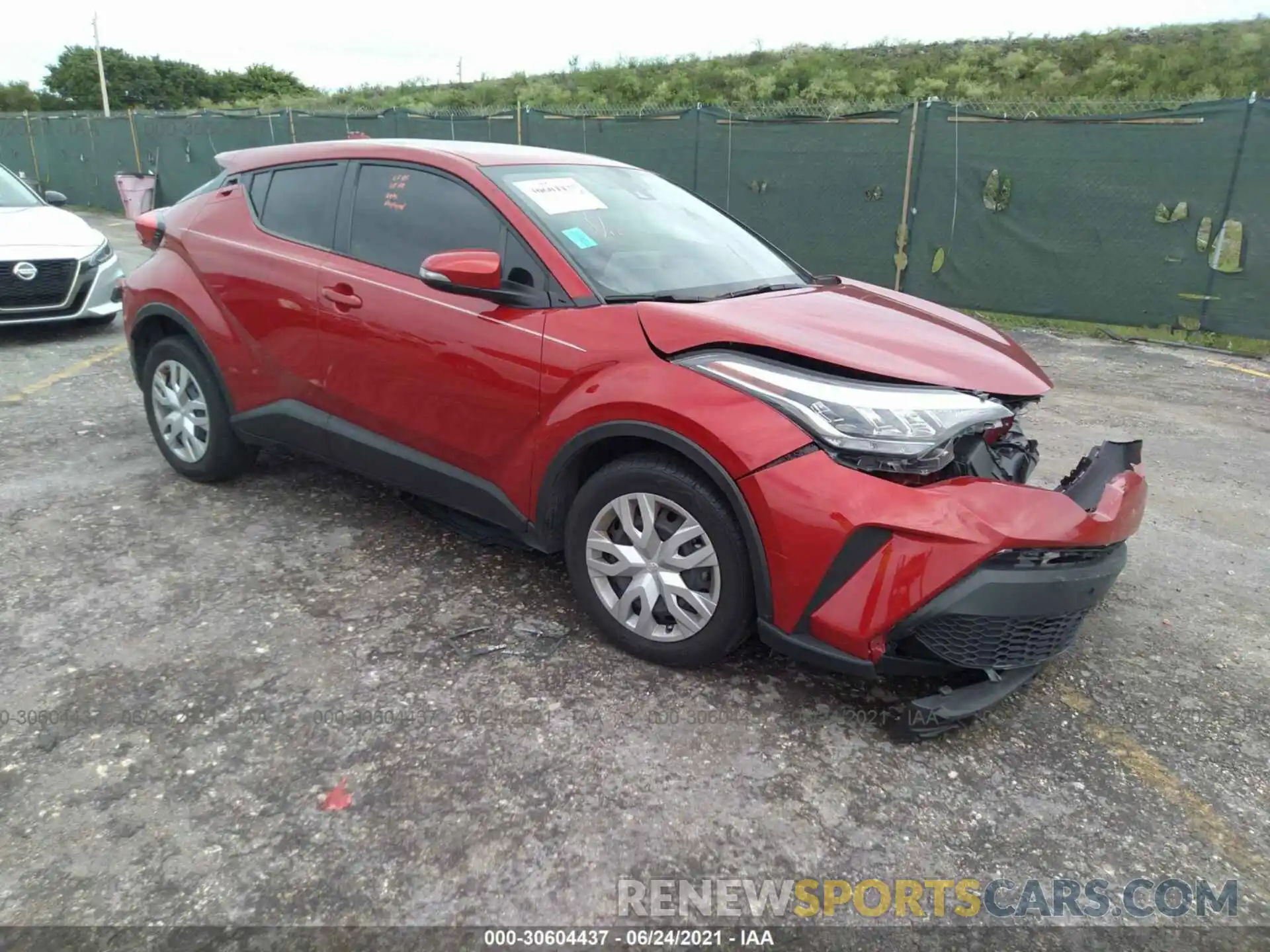 1 Фотография поврежденного автомобиля NMTKHMBX9LR105753 TOYOTA C-HR 2020