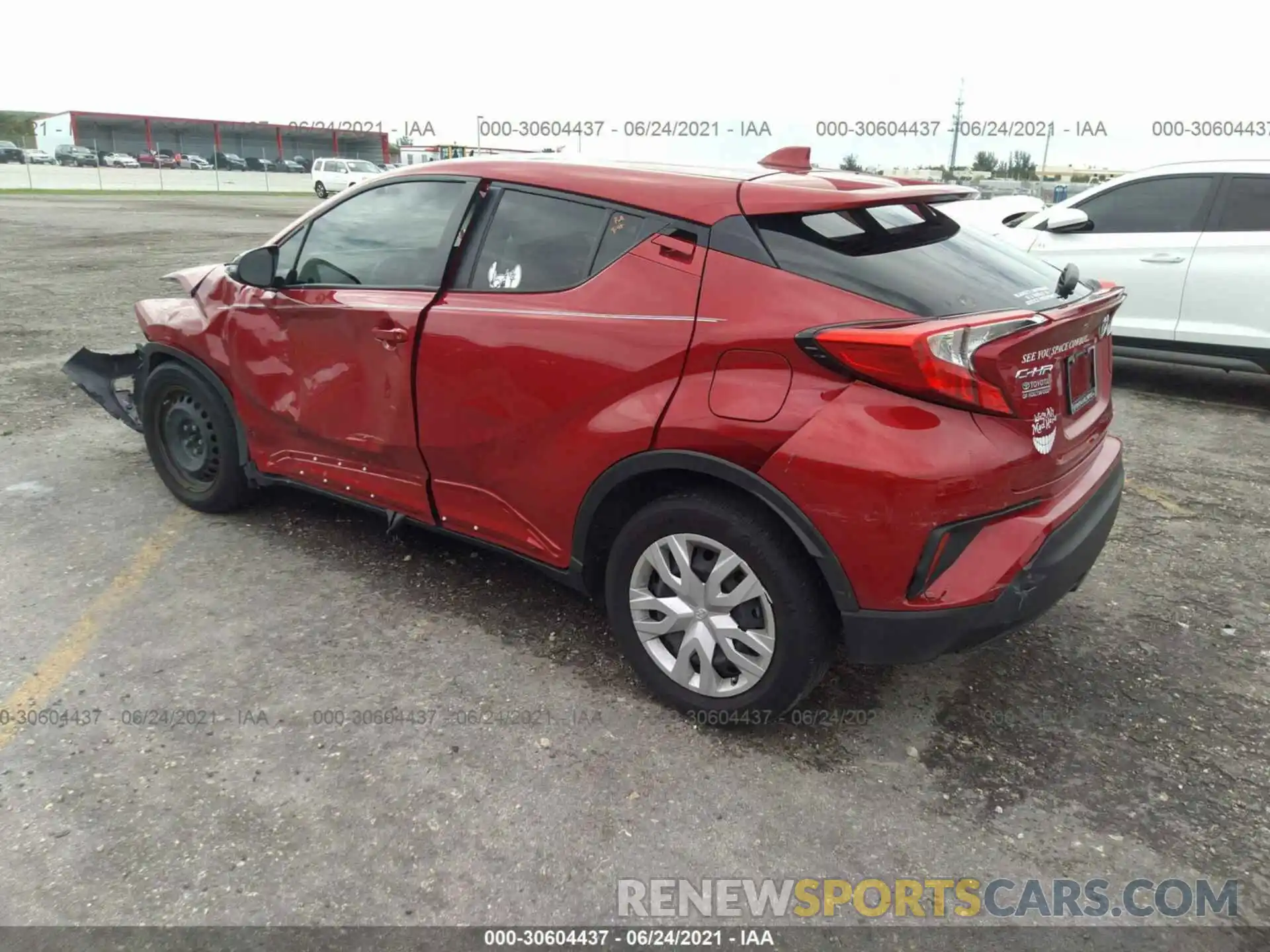 3 Photograph of a damaged car NMTKHMBX9LR105753 TOYOTA C-HR 2020