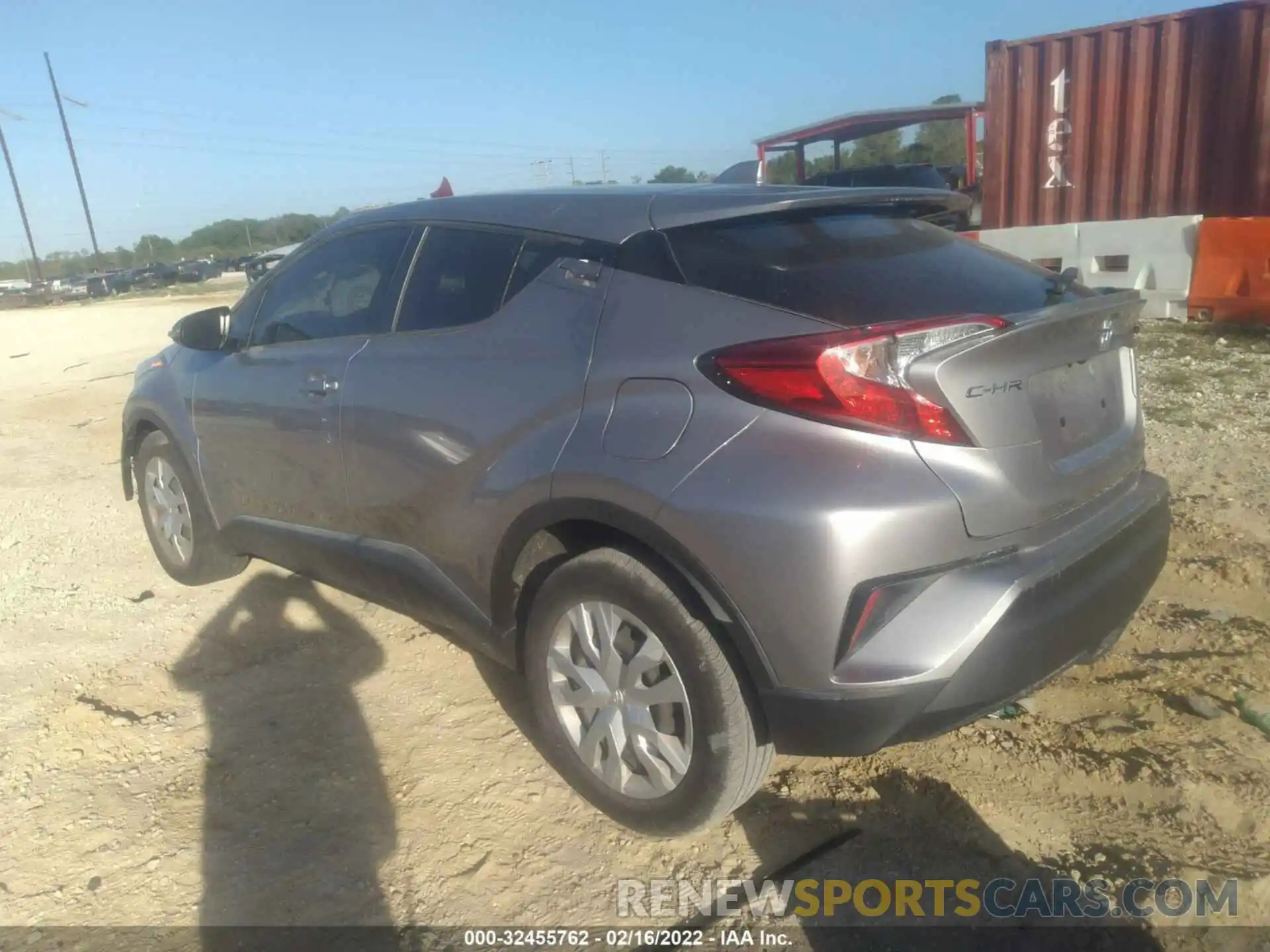 3 Photograph of a damaged car NMTKHMBX9LR106823 TOYOTA C-HR 2020