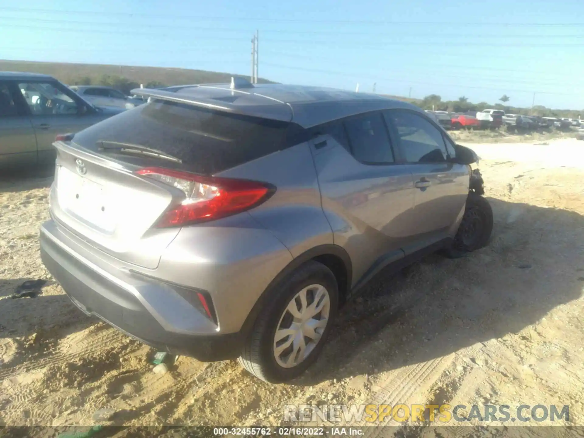 4 Photograph of a damaged car NMTKHMBX9LR106823 TOYOTA C-HR 2020