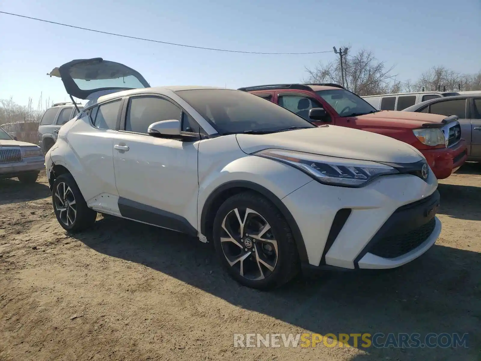 1 Фотография поврежденного автомобиля NMTKHMBX9LR106868 TOYOTA C-HR 2020