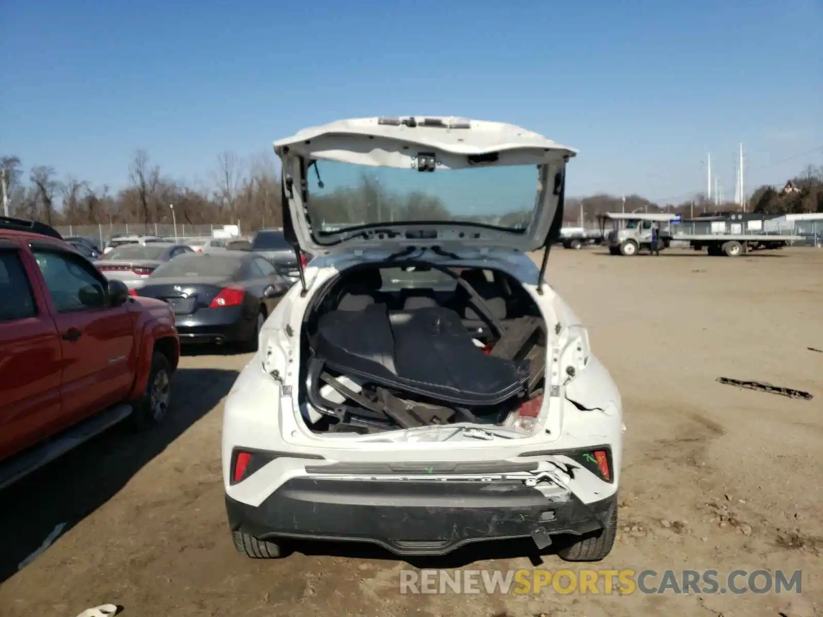 9 Photograph of a damaged car NMTKHMBX9LR106868 TOYOTA C-HR 2020