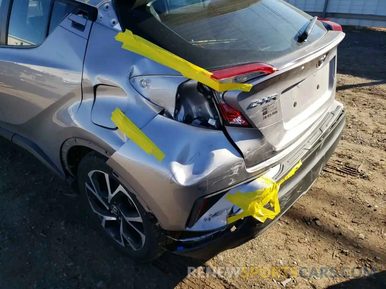 9 Photograph of a damaged car NMTKHMBX9LR108314 TOYOTA C-HR 2020