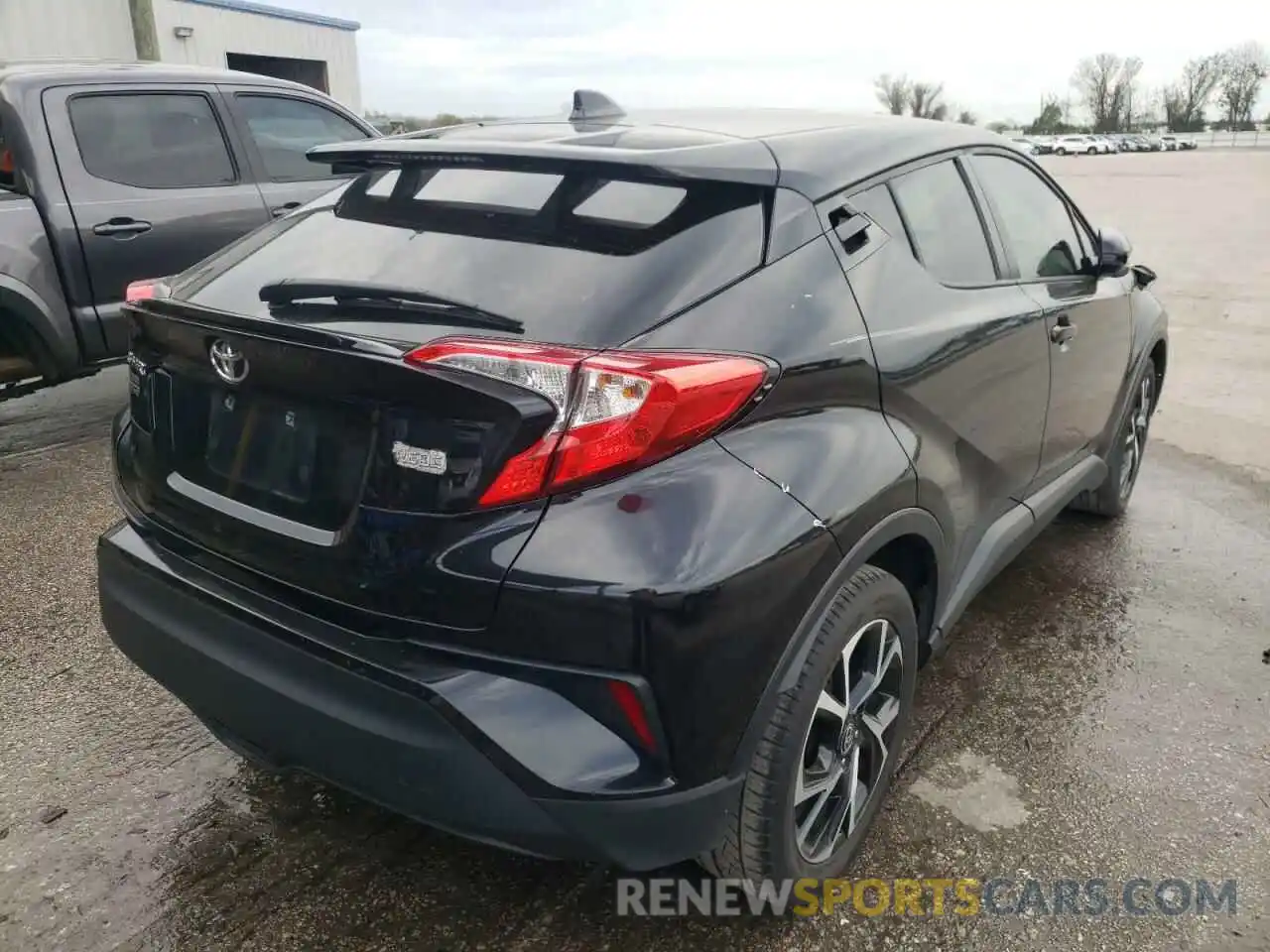 4 Photograph of a damaged car NMTKHMBX9LR109043 TOYOTA C-HR 2020