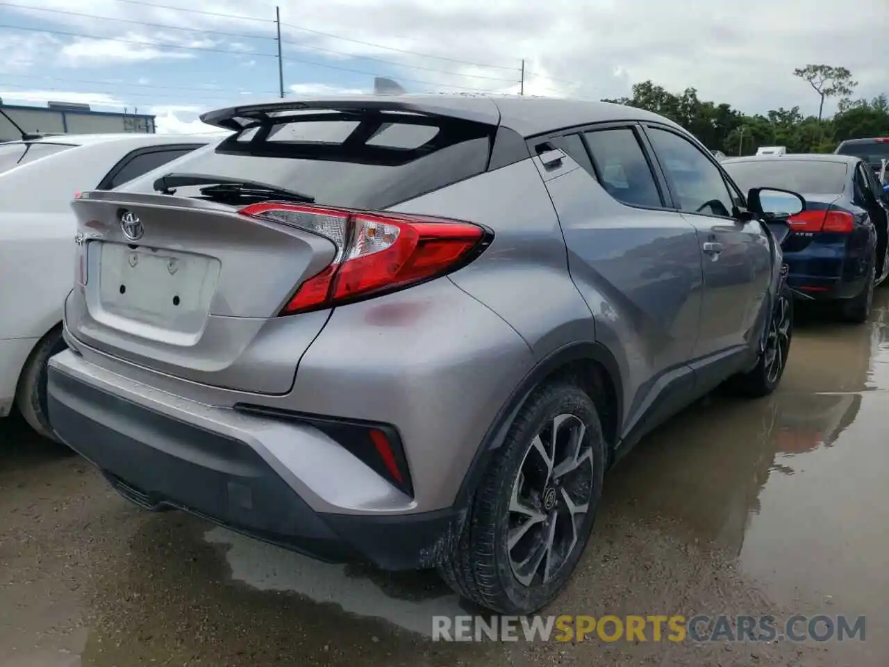 4 Photograph of a damaged car NMTKHMBX9LR109639 TOYOTA C-HR 2020