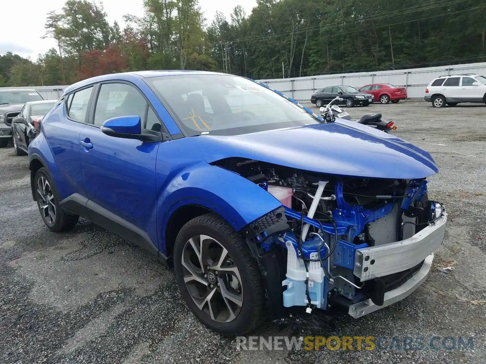 1 Photograph of a damaged car NMTKHMBX9LR109768 TOYOTA C-HR 2020