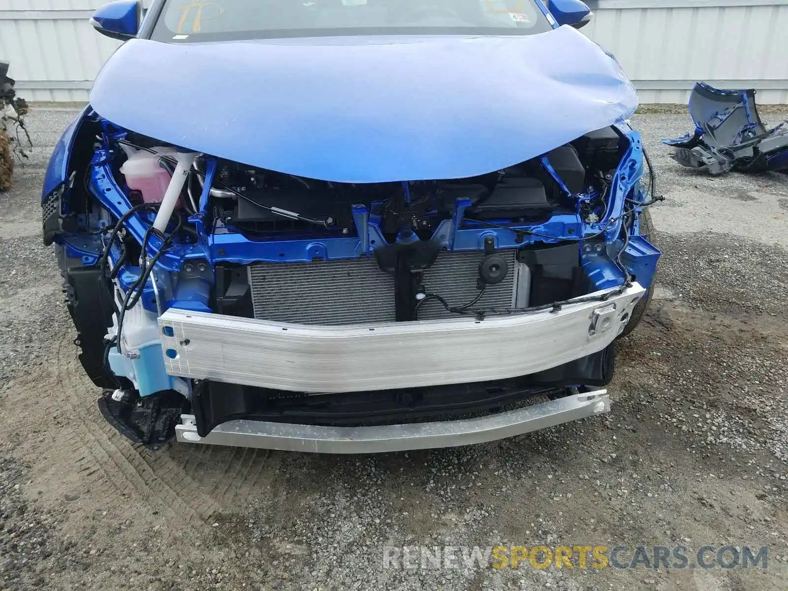 9 Photograph of a damaged car NMTKHMBX9LR109768 TOYOTA C-HR 2020