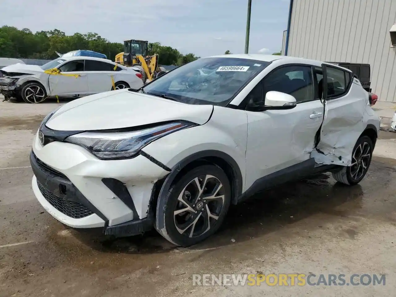 1 Photograph of a damaged car NMTKHMBX9LR109902 TOYOTA C-HR 2020