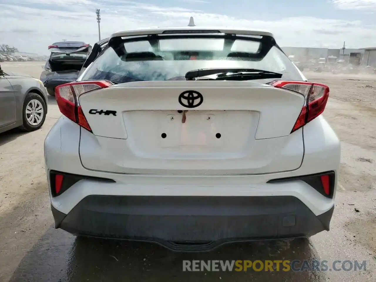 6 Photograph of a damaged car NMTKHMBX9LR109902 TOYOTA C-HR 2020