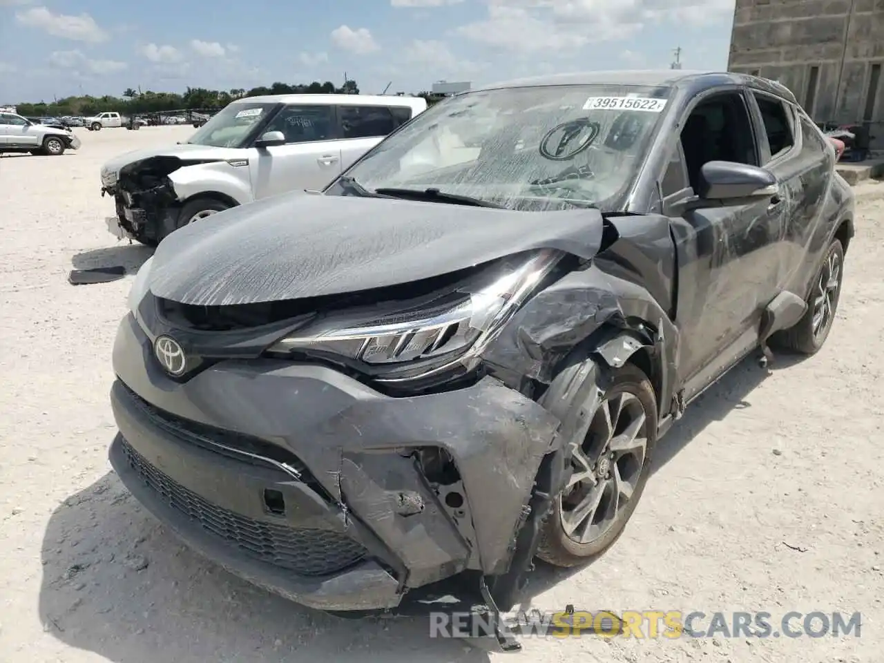 2 Photograph of a damaged car NMTKHMBX9LR111505 TOYOTA C-HR 2020