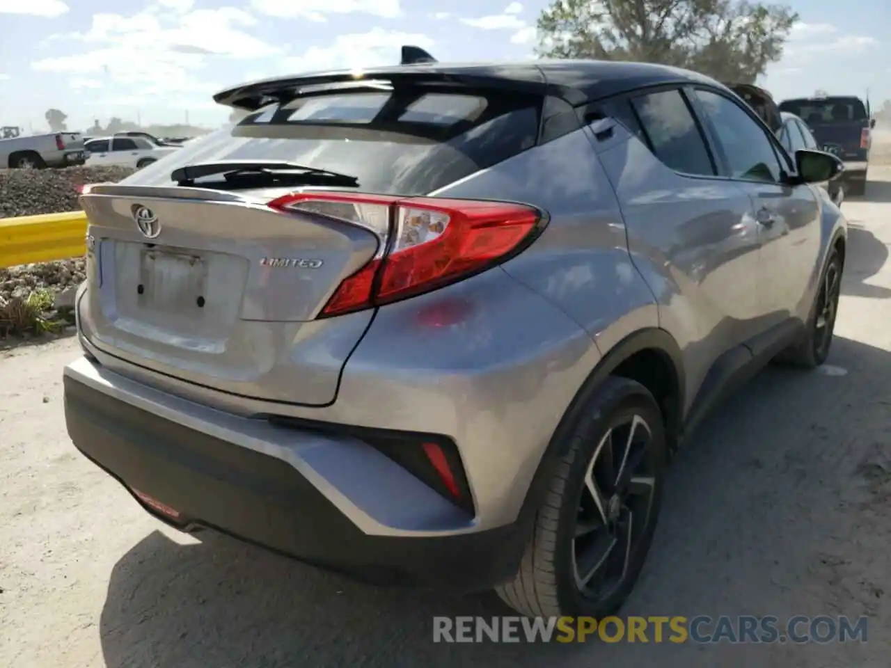 4 Photograph of a damaged car NMTKHMBX9LR112122 TOYOTA C-HR 2020