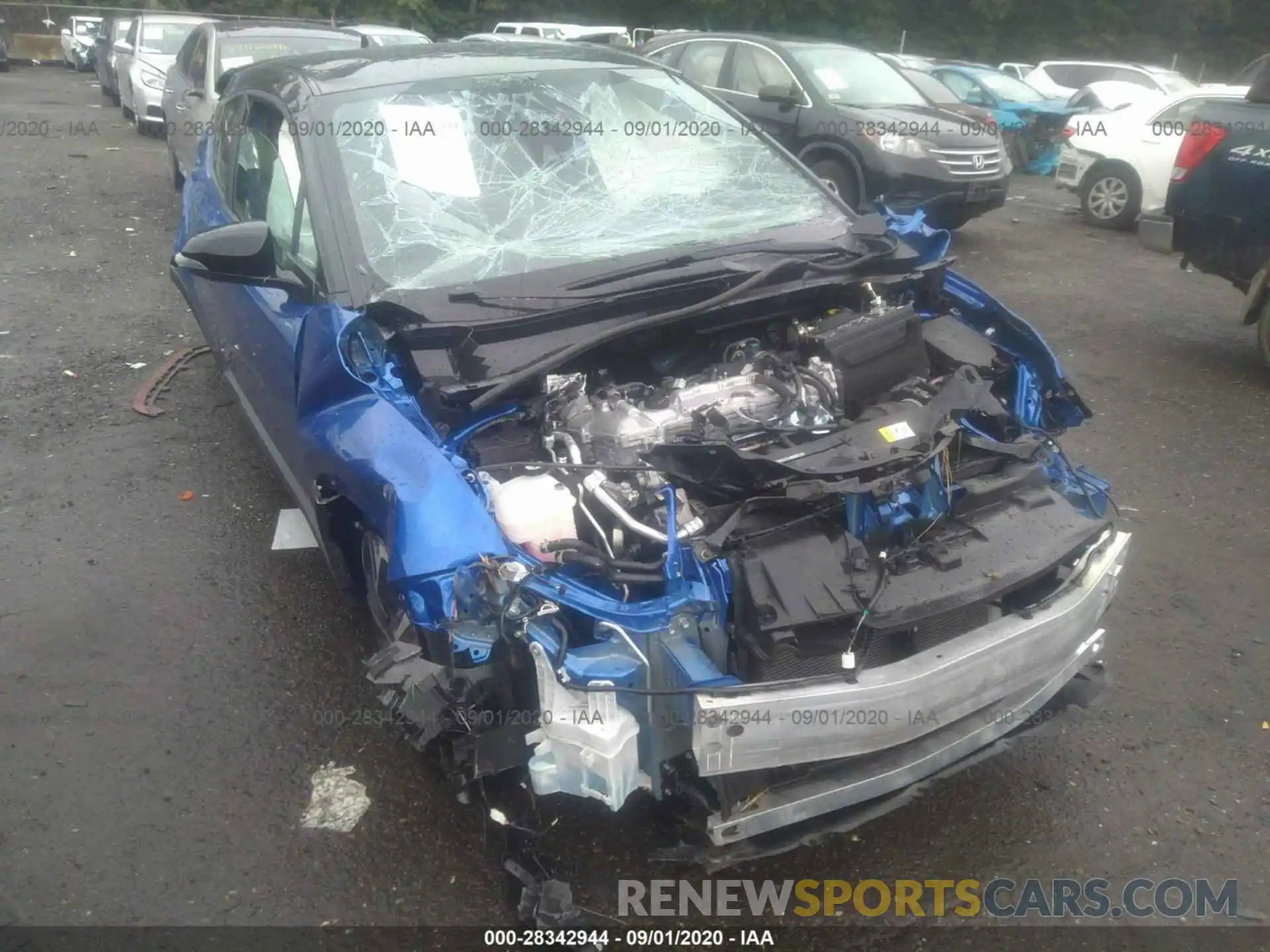 1 Photograph of a damaged car NMTKHMBX9LR112668 TOYOTA C-HR 2020