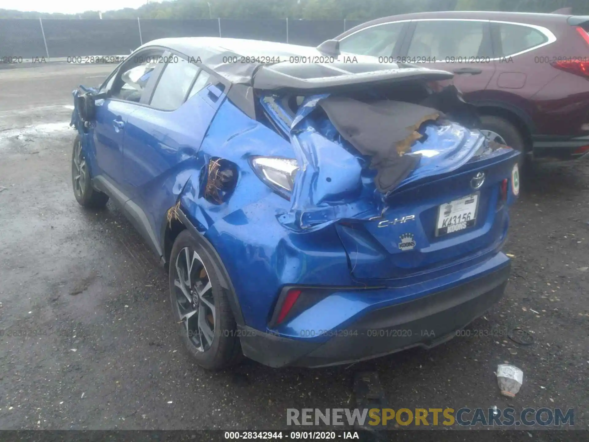 3 Photograph of a damaged car NMTKHMBX9LR112668 TOYOTA C-HR 2020