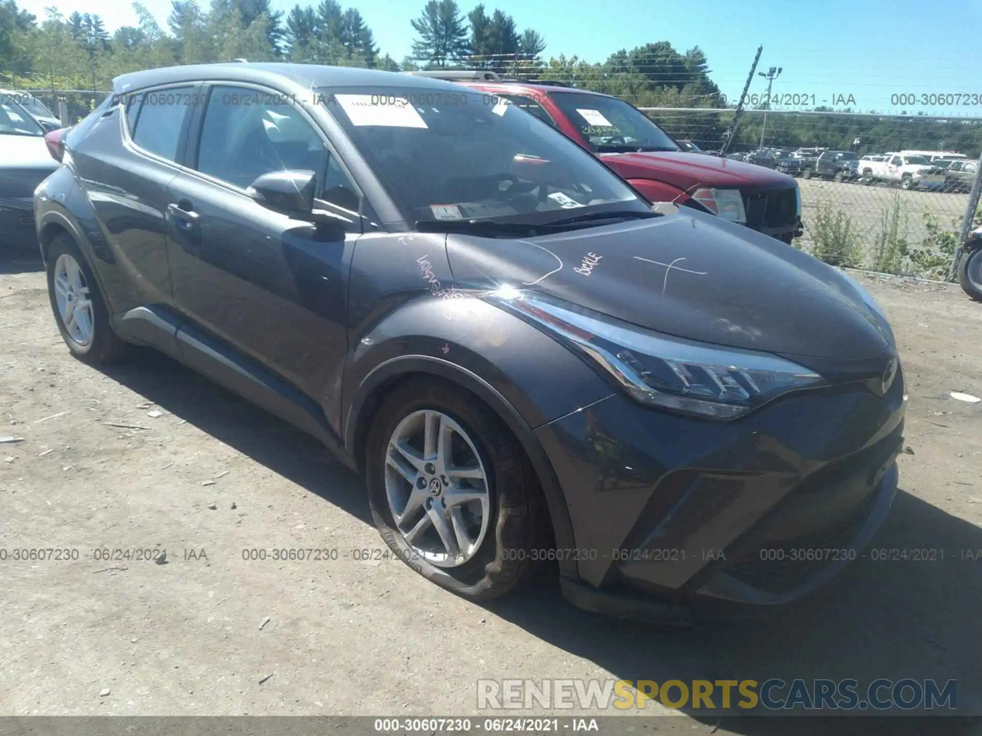 1 Photograph of a damaged car NMTKHMBX9LR114842 TOYOTA C-HR 2020