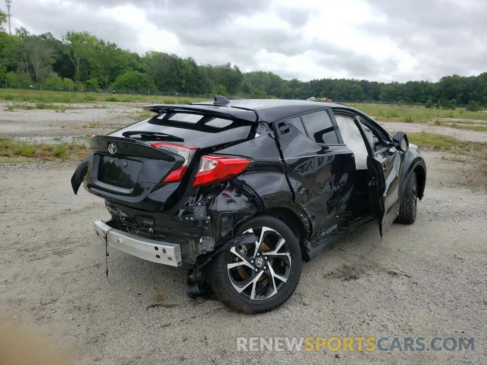 4 Photograph of a damaged car NMTKHMBX9LR118101 TOYOTA C-HR 2020