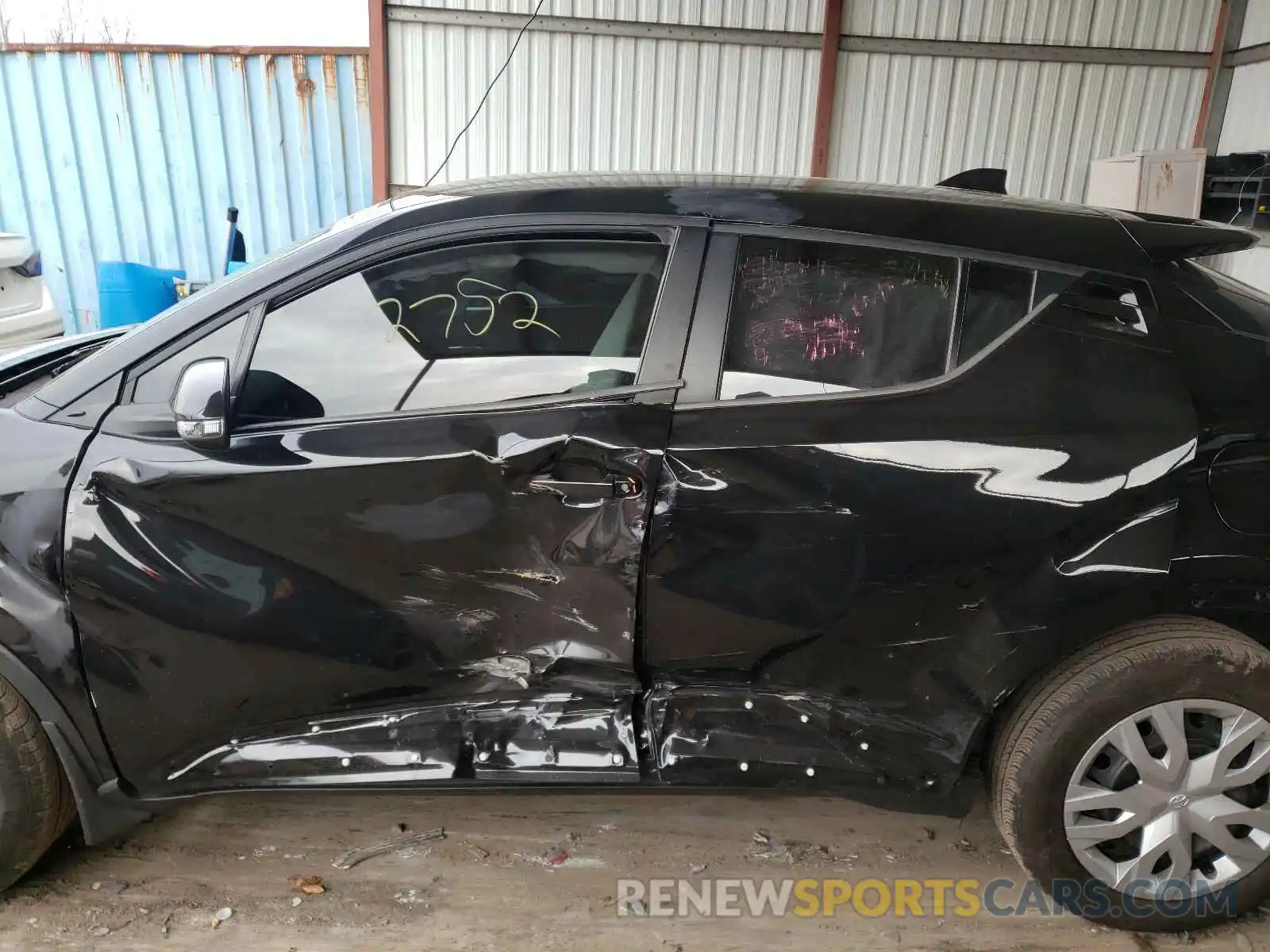 9 Photograph of a damaged car NMTKHMBXXLR102988 TOYOTA C-HR 2020