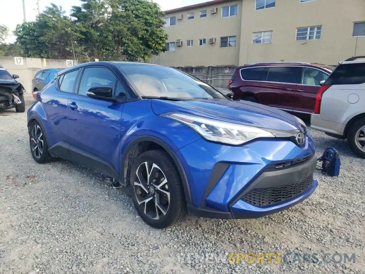 1 Photograph of a damaged car NMTKHMBXXLR104496 TOYOTA C-HR 2020