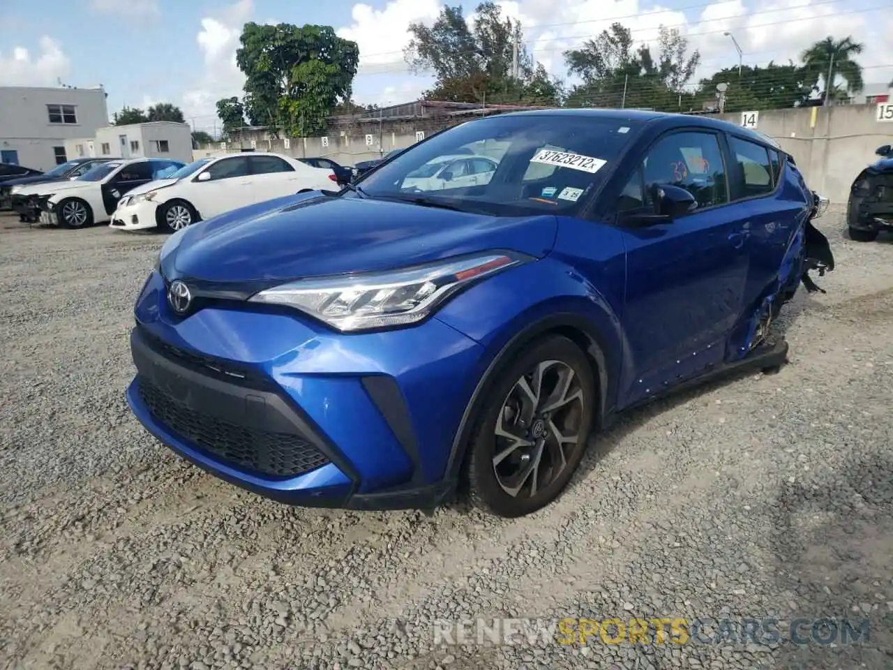 2 Фотография поврежденного автомобиля NMTKHMBXXLR104496 TOYOTA C-HR 2020