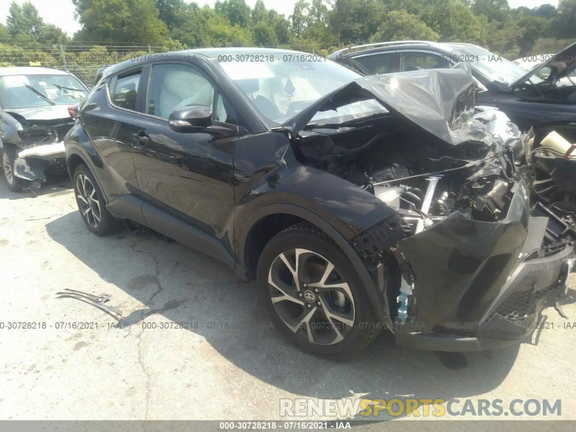 1 Photograph of a damaged car NMTKHMBXXLR108077 TOYOTA C-HR 2020