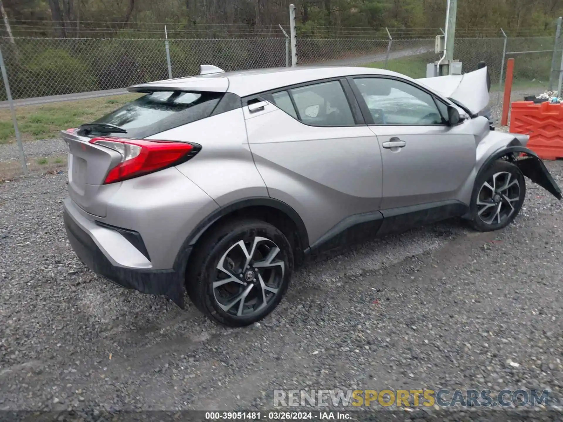 4 Photograph of a damaged car NMTKHMBXXLR108399 TOYOTA C-HR 2020