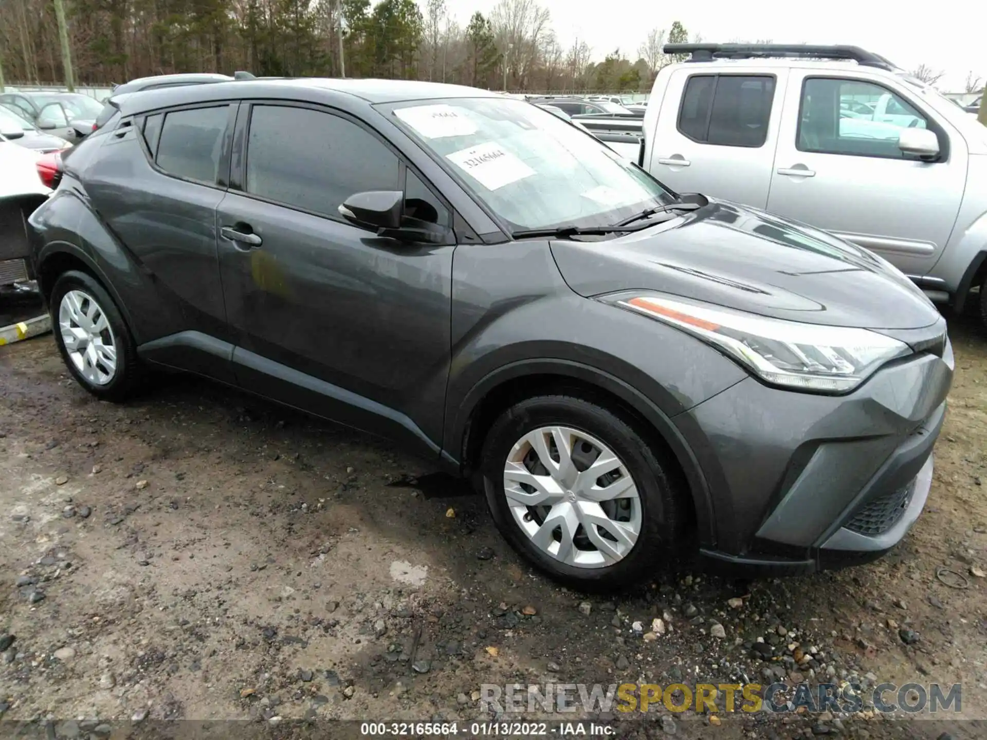 1 Photograph of a damaged car NMTKHMBXXLR108970 TOYOTA C-HR 2020