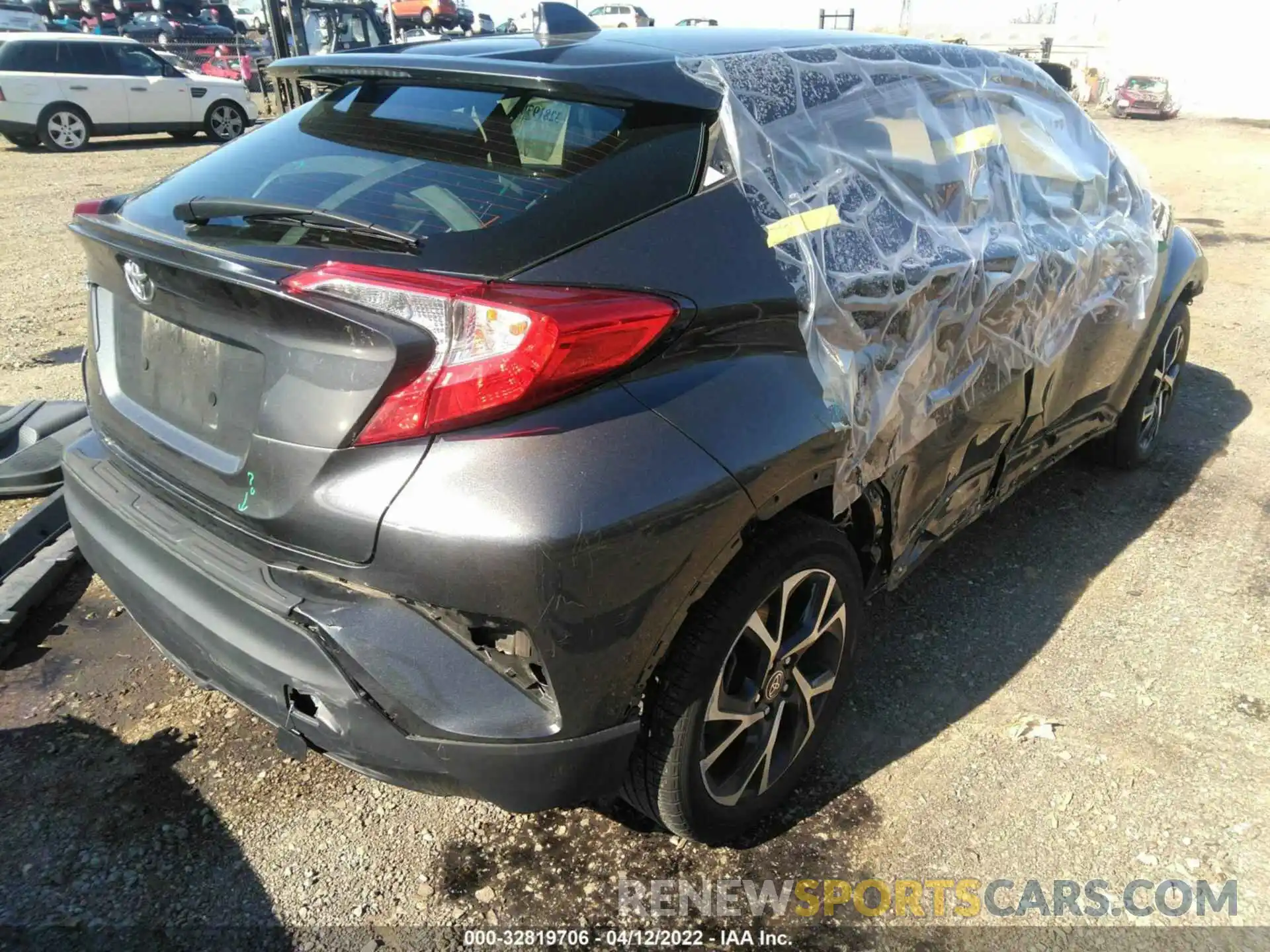 4 Photograph of a damaged car NMTKHMBXXLR109410 TOYOTA C-HR 2020