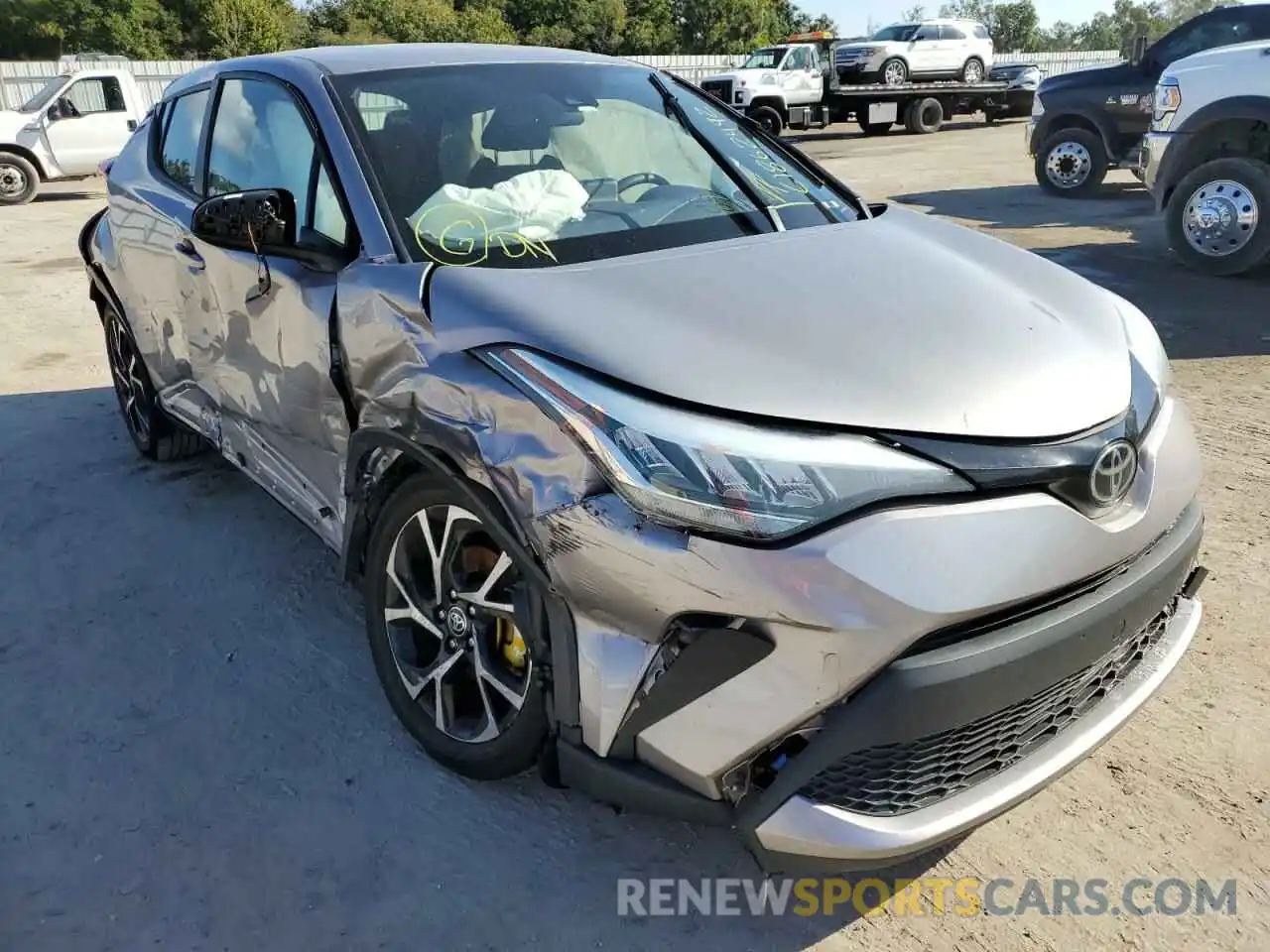 1 Photograph of a damaged car NMTKHMBXXLR111383 TOYOTA C-HR 2020