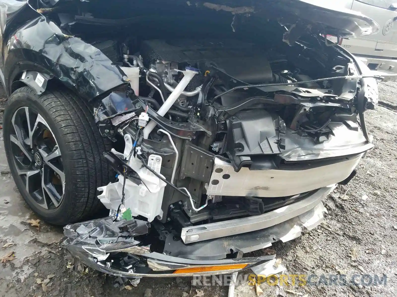 9 Photograph of a damaged car NMTKHMBXXLR112095 TOYOTA C-HR 2020