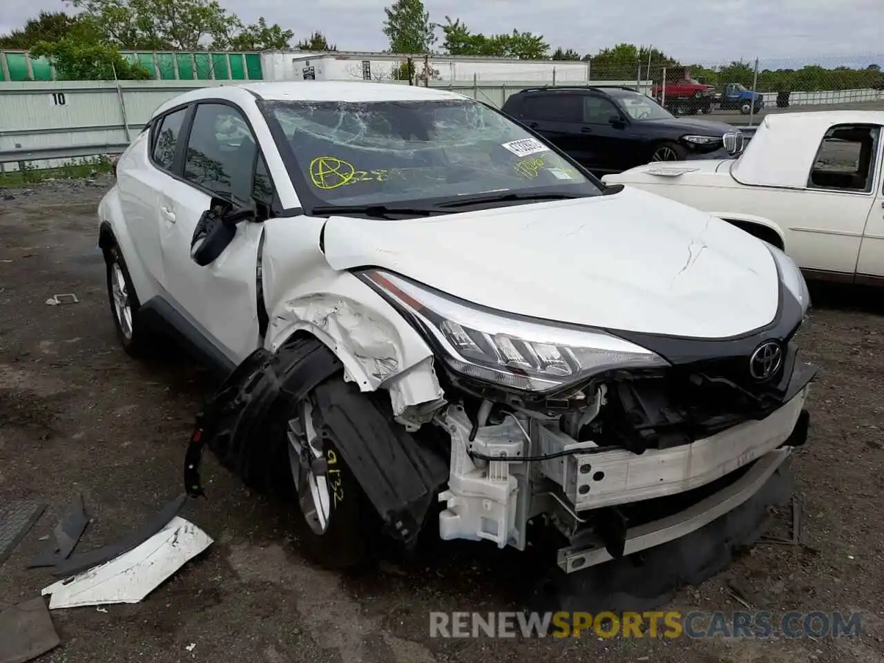 1 Photograph of a damaged car NMTKHMBXXLR113246 TOYOTA C-HR 2020