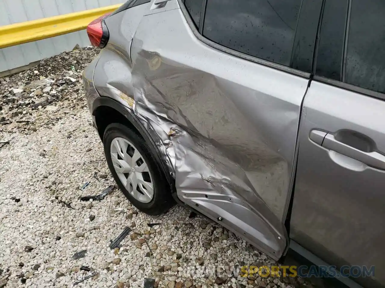 9 Photograph of a damaged car NMTKHMBXXLR113733 TOYOTA C-HR 2020