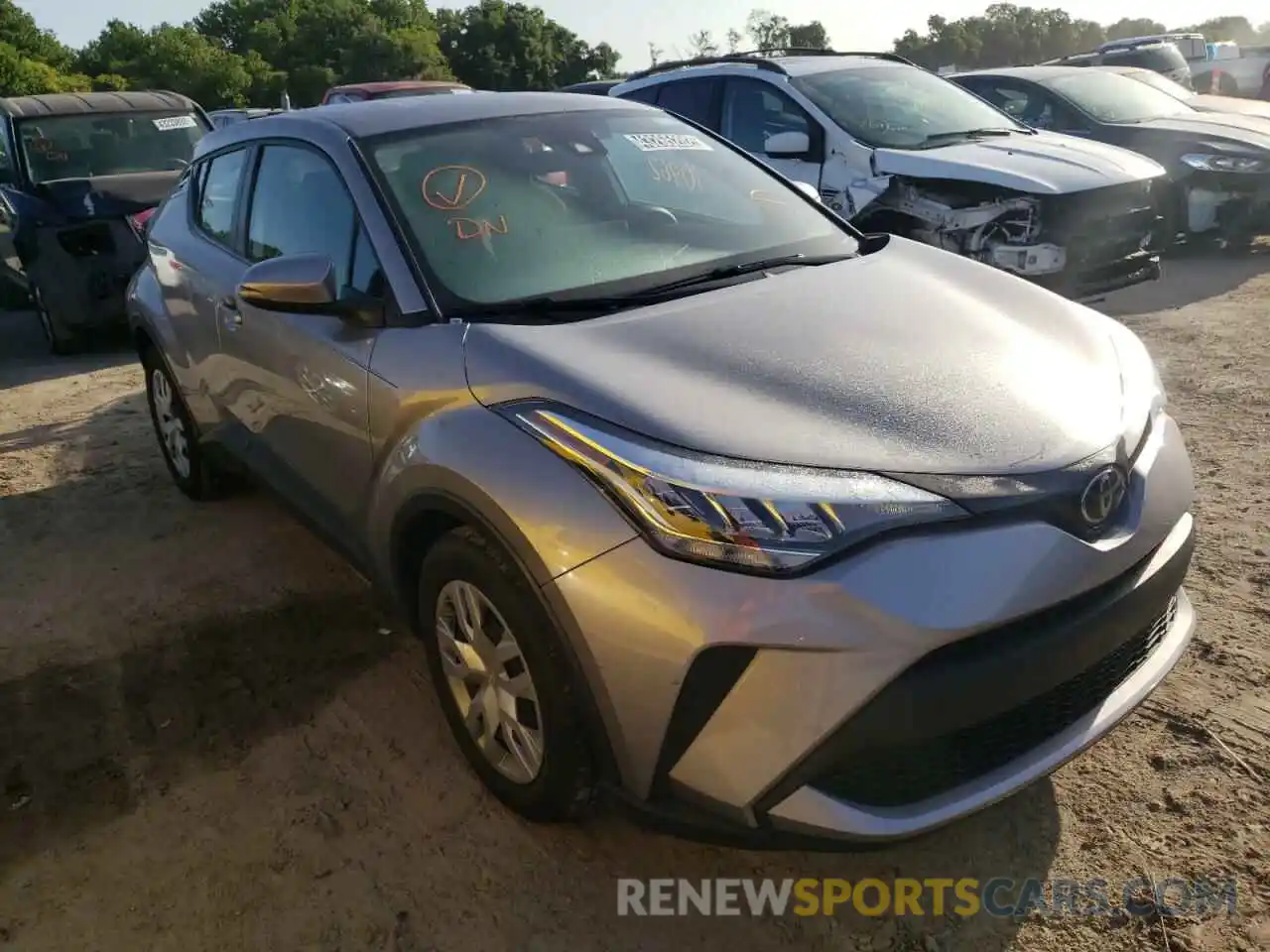 1 Photograph of a damaged car NMTKHMBXXLR113781 TOYOTA C-HR 2020