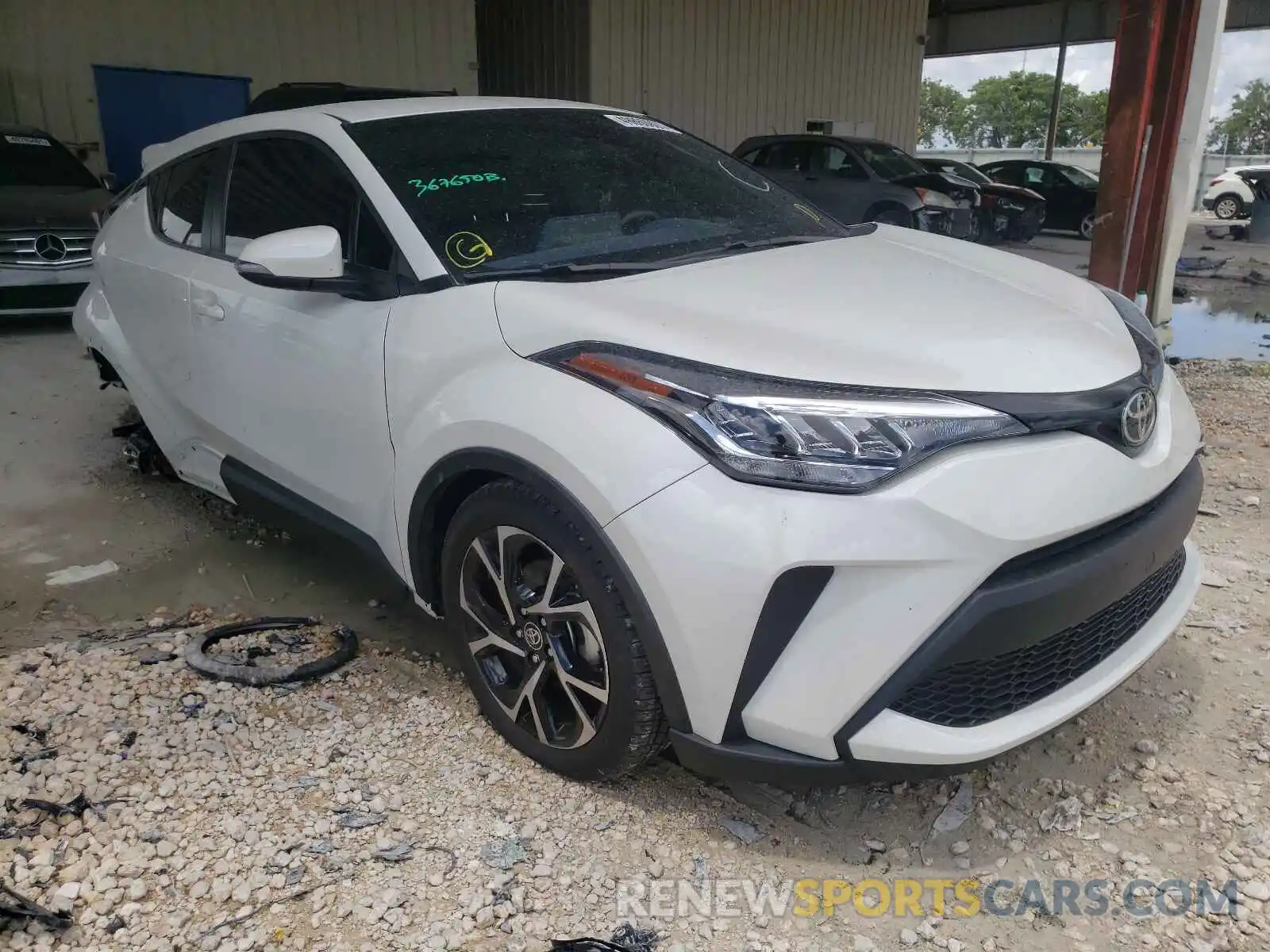 1 Photograph of a damaged car NMTKHMBXXLR114008 TOYOTA C-HR 2020