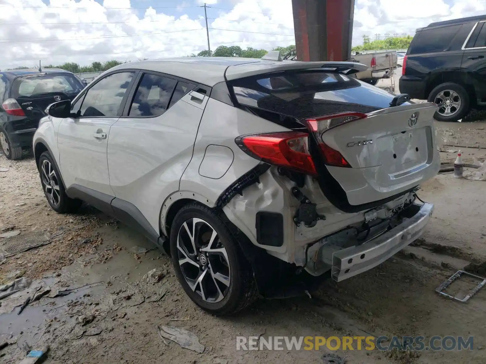 3 Photograph of a damaged car NMTKHMBXXLR114008 TOYOTA C-HR 2020