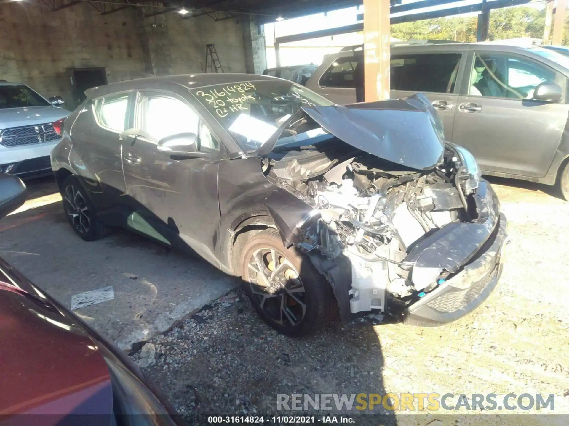 1 Photograph of a damaged car NMTKHMBXXLR114879 TOYOTA C-HR 2020