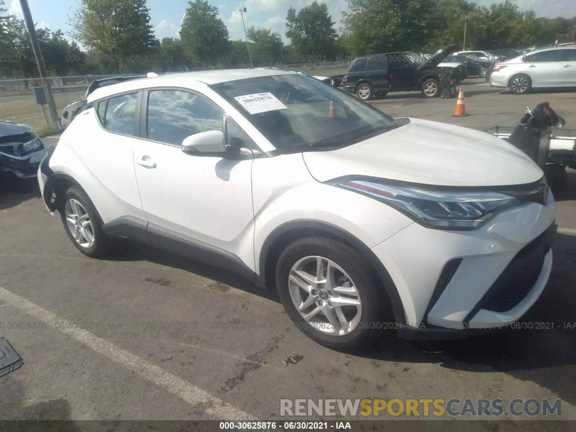 1 Photograph of a damaged car NMTKHMBXXLR115806 TOYOTA C-HR 2020