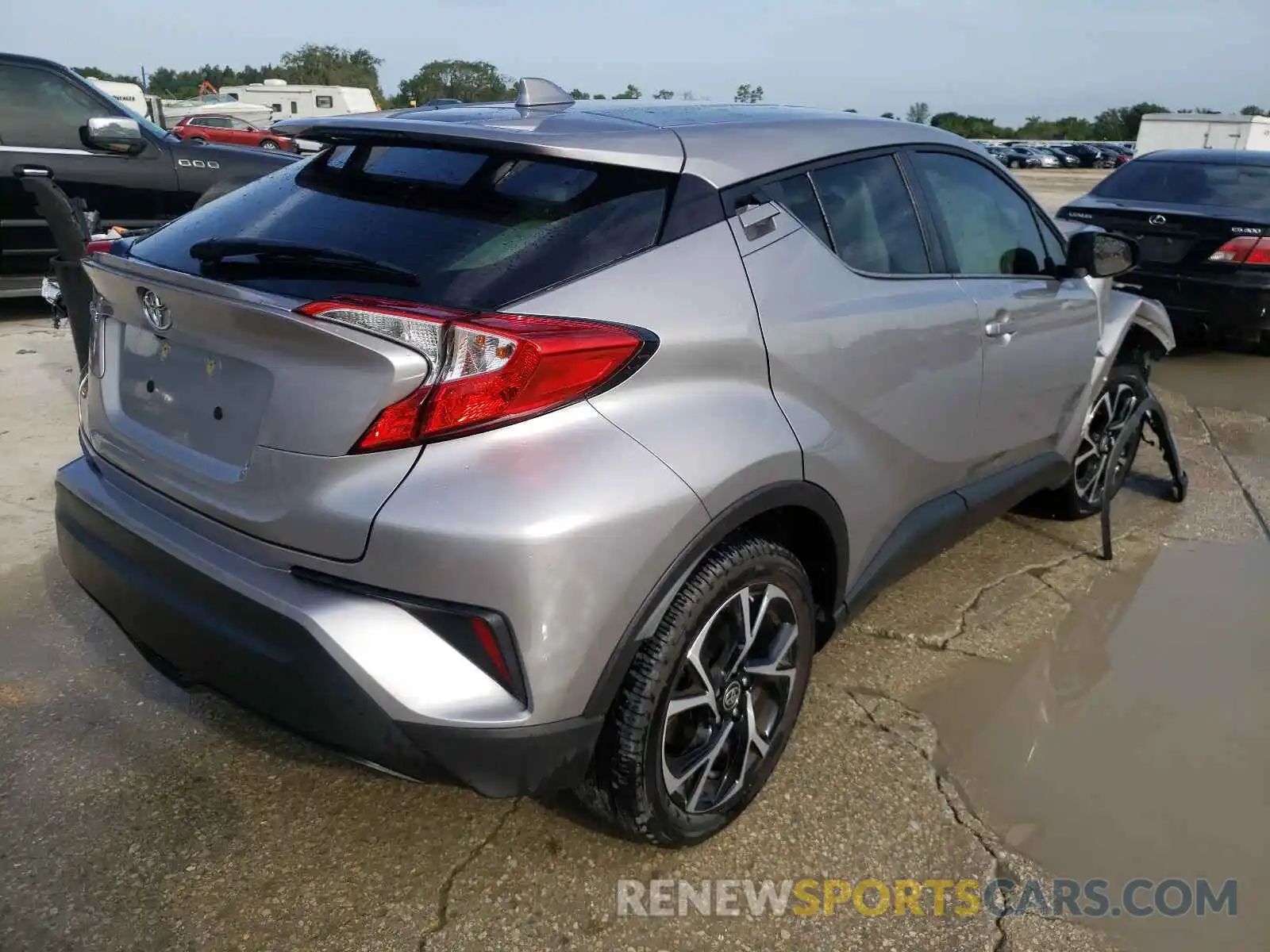 4 Photograph of a damaged car NMTKHMBXXLR116180 TOYOTA C-HR 2020