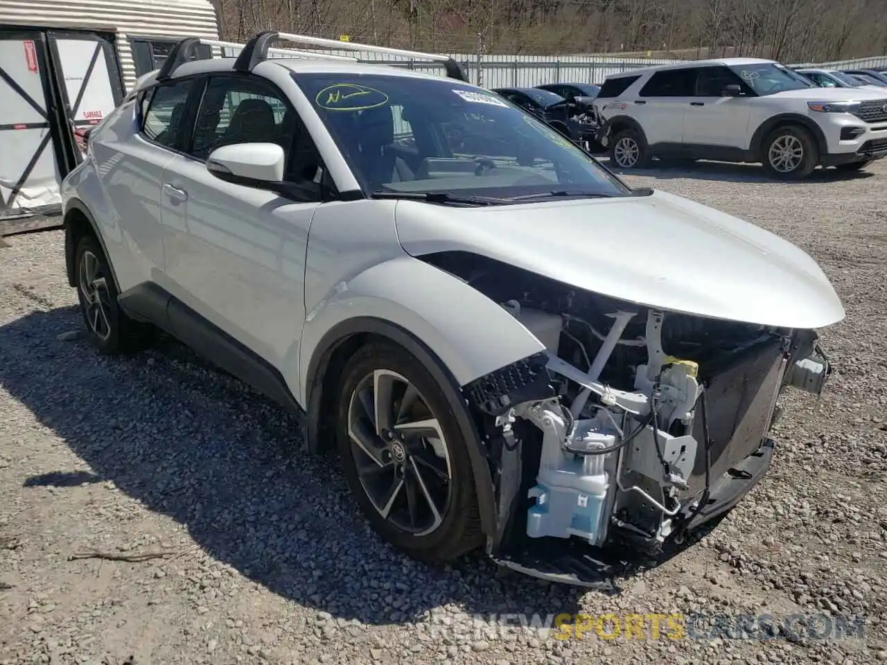 1 Photograph of a damaged car NMTKHMBXXLR118267 TOYOTA C-HR 2020