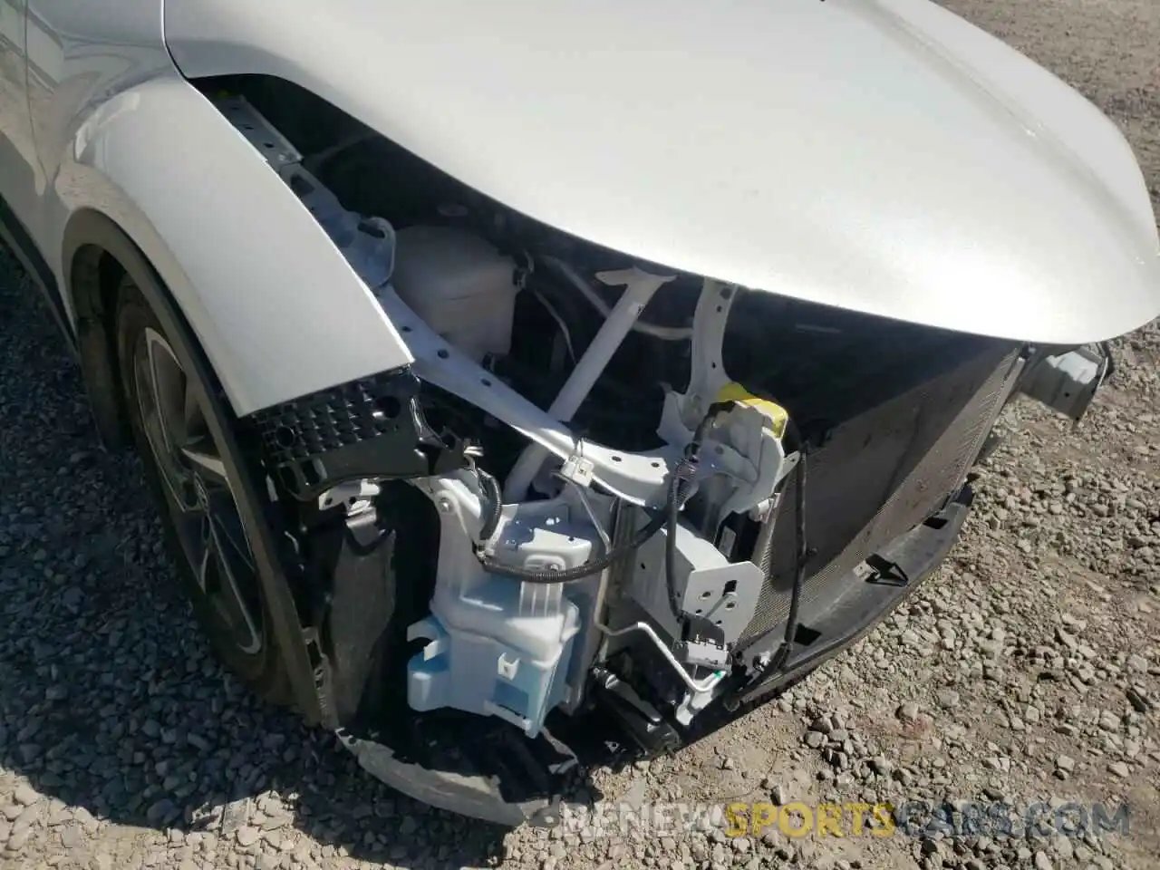 9 Photograph of a damaged car NMTKHMBXXLR118267 TOYOTA C-HR 2020