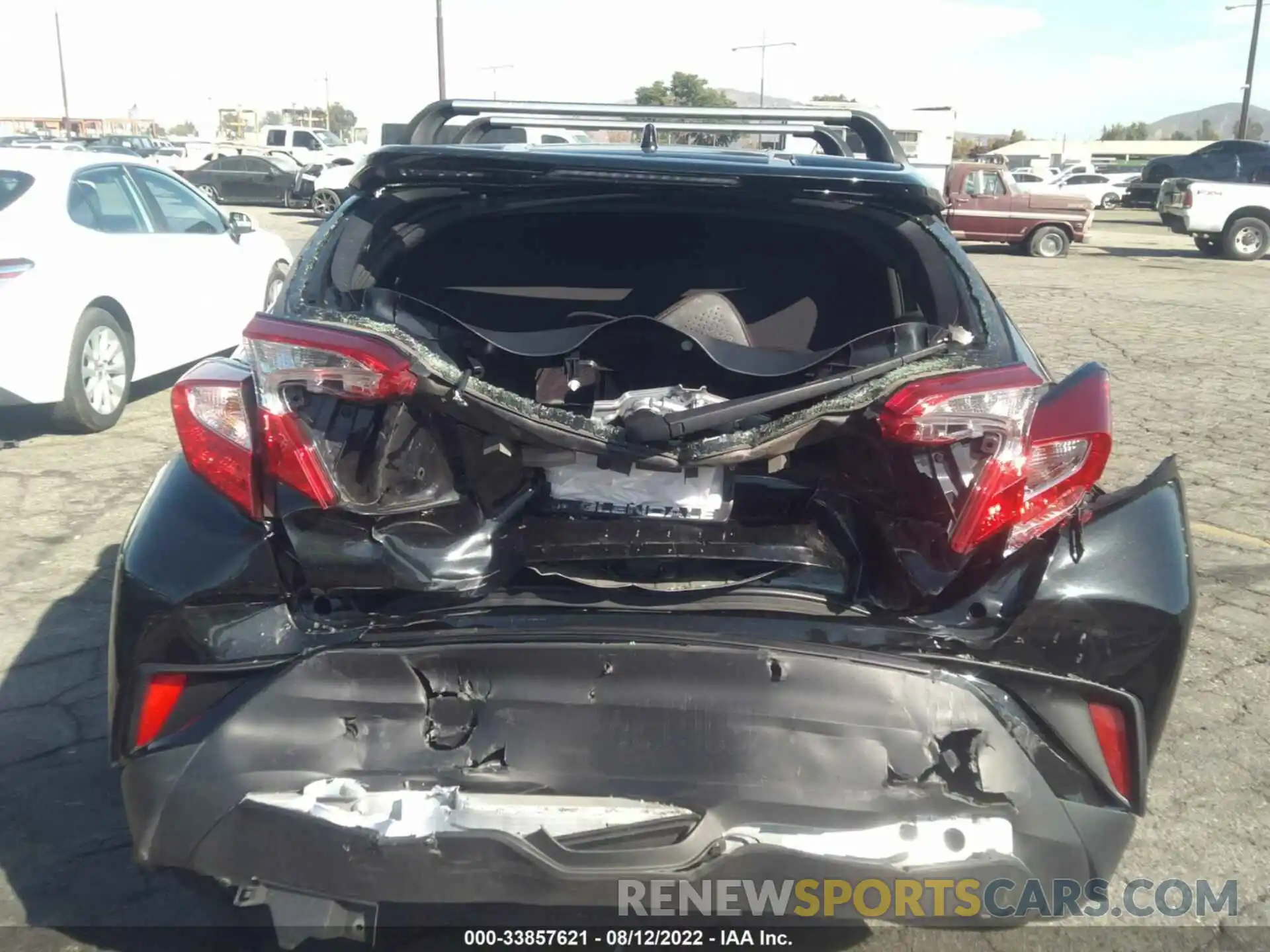 6 Photograph of a damaged car JTNKHMBX0M1103174 TOYOTA C-HR 2021