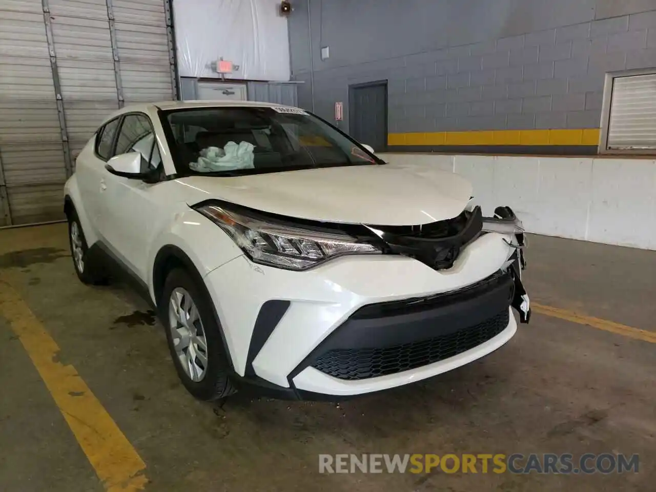 1 Photograph of a damaged car JTNKHMBX0M1107175 TOYOTA C-HR 2021