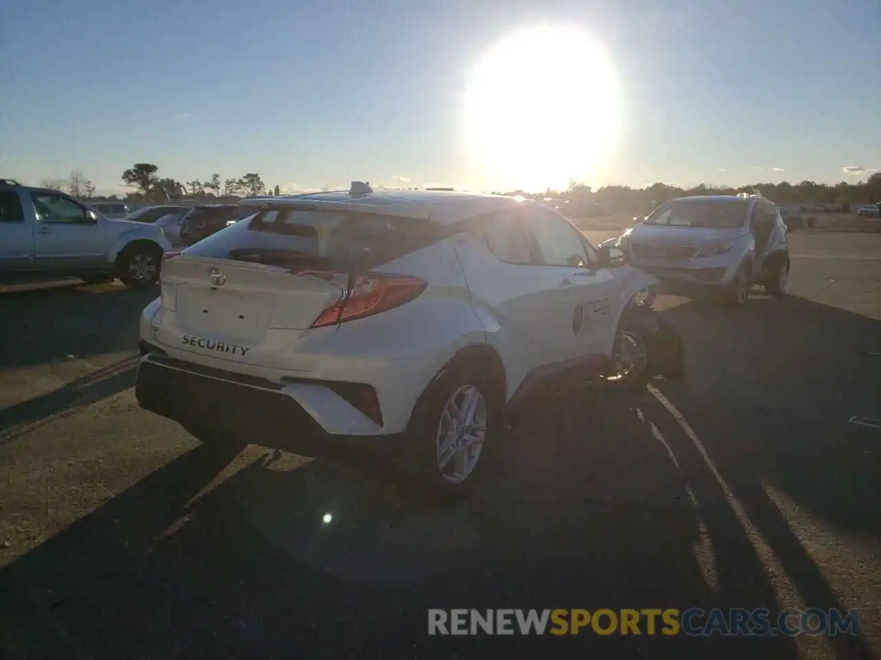 4 Photograph of a damaged car JTNKHMBX0M1108181 TOYOTA C-HR 2021