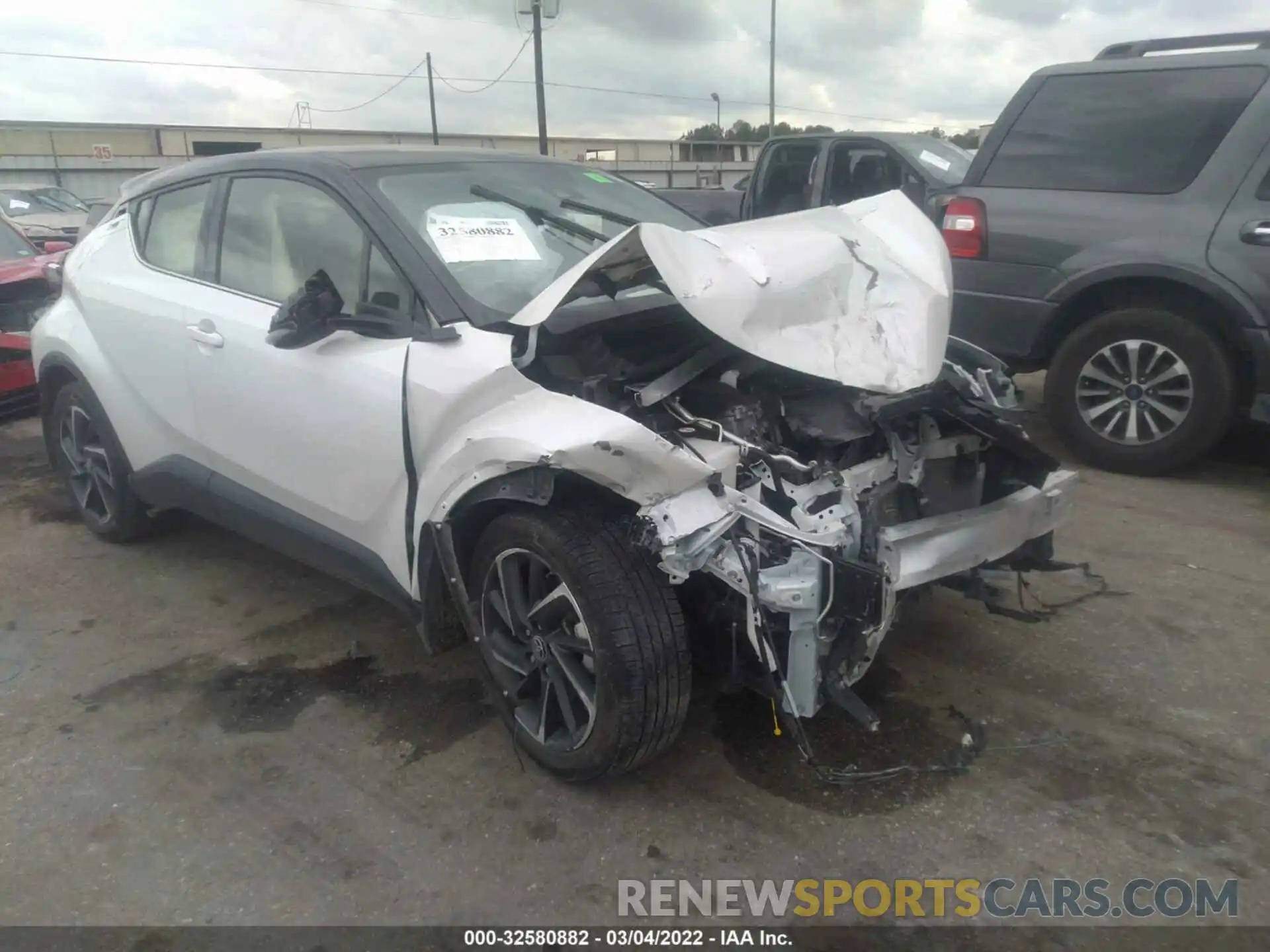 1 Photograph of a damaged car JTNKHMBX0M1108407 TOYOTA C-HR 2021